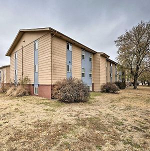 Wichita Apartment, Close To Downtown And Parks! Exterior photo