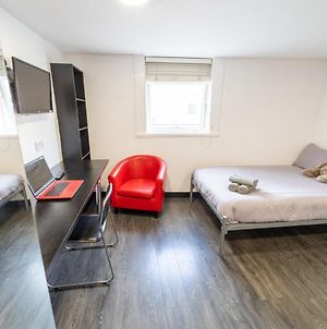 Self Contained Studios 10 Min Train Ride To City And Close To Qe! Birmingham Exterior photo