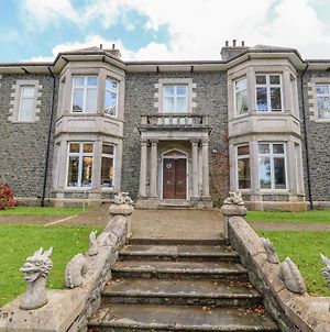 The Lloyd George Villa Caernarfon Exterior photo