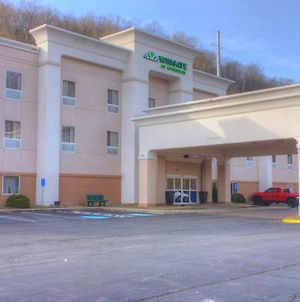 Wingate By Wyndham Steubenville Hotel Exterior photo