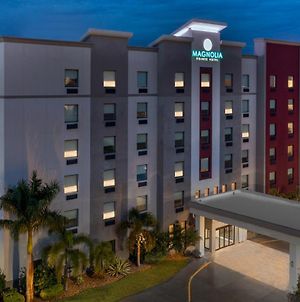 Magnolia Pointe; BW Signature Collection Hotel Sarasota Exterior photo