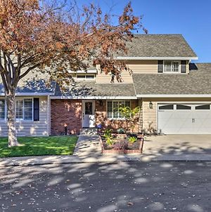 Pet-Friendly Modesto Home With Private Pool! Exterior photo