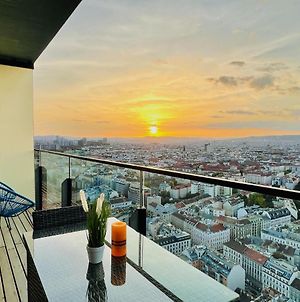 Triiiple Level 31 - Sonnenwohnen Apartment Mit Fantastischem Ausblick Und Parkplatz Vienna Exterior photo