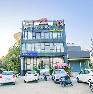 Fabhotel The Dreams Chandigarh Exterior photo
