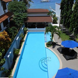 Out Of The Blue Resort Puerto Galera Exterior photo