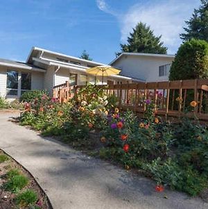 Two Bedroom Mil Apartment Close To Airport Link Rail Tukwila Exterior photo
