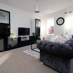 Spacious 3 Bed Close To Cardiff City By Mia Living Exterior photo