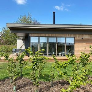 Gorgeous Eco Lodge In Flatford East Bergholt Exterior photo