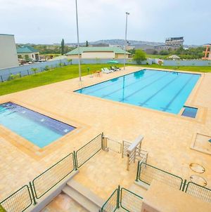 3 Bdrm Cityview Apt With Pool, Gym & Children Playground Accra Exterior photo