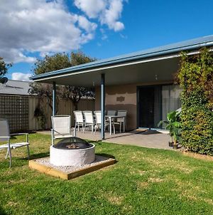 Explore Mudgees Best Wineries From Maggie'S Place Apartment Exterior photo
