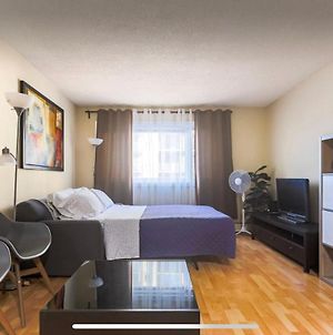Downtown River Valley Condo, Beautiful Minimalist For Non Smoker, Grocery Store In The Building, Very Convenient Everywhere Edmonton Exterior photo