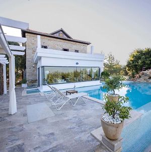 Peaceful Villa With Pool And Garden In Bodrum Camlik  Exterior photo