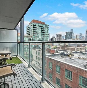 Modern 2Br Suite With Balcony View Parking Toronto Exterior photo