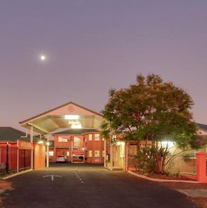 Across Country Motel And Serviced Apartments Dubbo Exterior photo