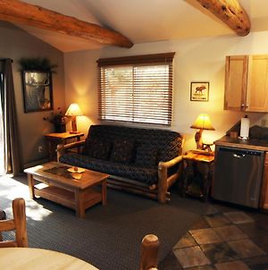 King Bed Condo With Personal Hot Tub On Deck With River View Condo Estes Park Exterior photo