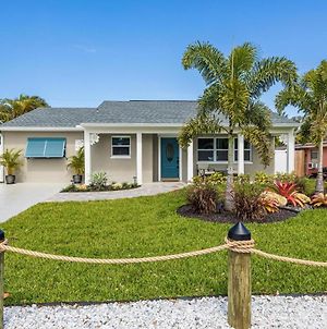 Mid Island - Villa Hibiscus - Fort Myers Beach - Roelens Vacations Exterior photo