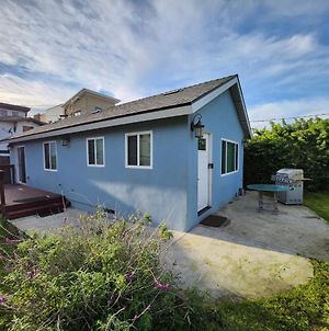 Oceanside Ac House Big Fenced Yard With Gated Parking, Walk To Beach Exterior photo