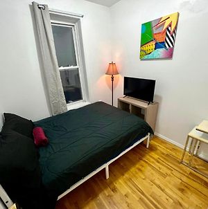 Private Bedroom In A Shared 2 Bedrooms Apartament - 1 Stop To Manhattan And 2 Stops Brooklyn New York Exterior photo