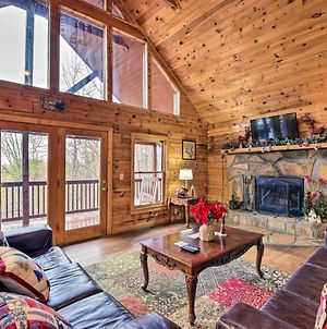 Sevierville Cabin with Private Outdoor Hot Tub Villa Exterior photo