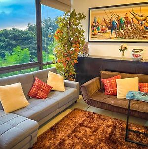 Lovely Loft In Bgc With Golf & Sunset View Apartment Manila Exterior photo