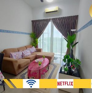 Netflix Cozy Suites Link With D'Pulze Mall, Cyberjaya Exterior photo