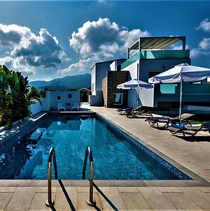 Xenos Villa 4 With A Private Pool Near The Sea Tigkaki  Exterior photo