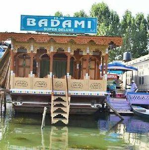 Houseboat Badami Hotel Srinagar  Exterior photo
