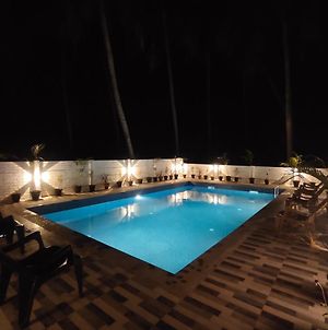 Pv Inn With Swimming Pool Pondicherry Exterior photo