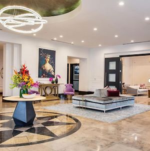 Cali Kingsize Luxurious High-Rise Studio In Uptown Apartment Houston Exterior photo