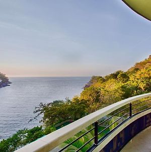 Beautifully Decorated Panoramic Suite, Offering Impressive Views Of The Bay Puerto Vallarta Exterior photo