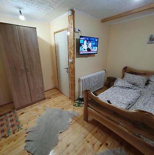 Smestaj "Cardak" Manojlovic Apartment Crni Vrh Exterior photo