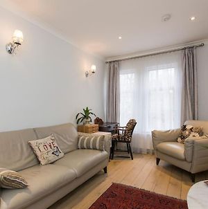 2 Bed Room Flat Near Westfield, West London Exterior photo