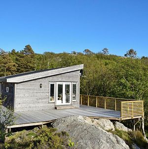 Stunning Home In Lindesnes W/ 3 Bedrooms Ramsland Exterior photo