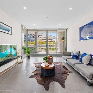 Commodious 2 Bedroom Apt In Op Sydney Exterior photo