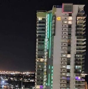 One Bed Harbour And City Views Apartment Darwin Exterior photo