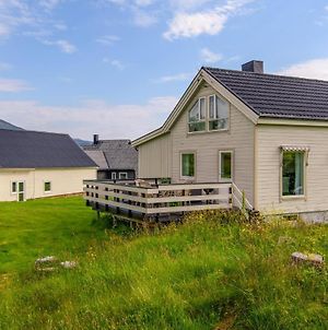 Beautiful Home In Stokmarknes With Wifi And 3 Bedrooms Exterior photo