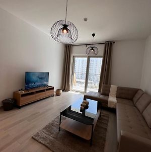 Lovely 1-Br Waters Edge Yas Island Apartment Abu Dhabi Exterior photo