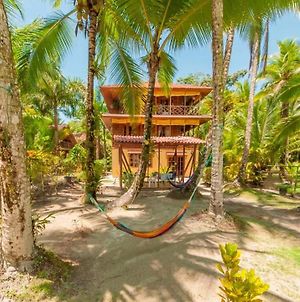 Tierra Verde Bed & Breakfast Bocas del Toro Exterior photo