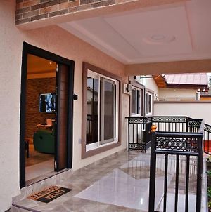 Luxury 3Bed, 3Bath East Airport House, Accra Apartment Exterior photo