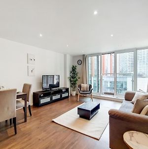 Cs - Two Bed Apartment By London Excel Exterior photo