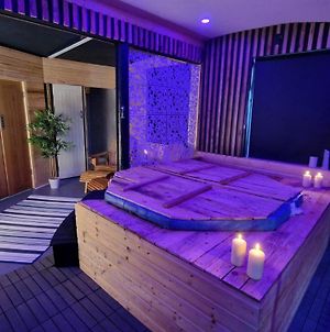 Angelas Hideaway Private Hot Tub And Sauna Apartment Dungannon Exterior photo
