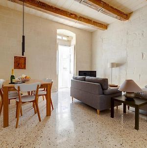 Comfy 2 Bedroom Flat In The Heart Of Valletta Exterior photo