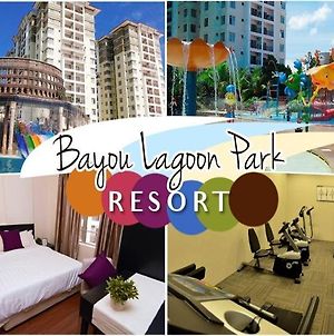 Duluxe Studio Bayou Waterpark With Private Jacuzzi And Free Tickets Apartment Ayer Keroh Exterior photo