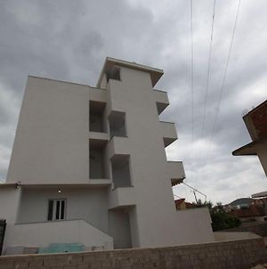Vila Irdi Apartment Ksamil Exterior photo