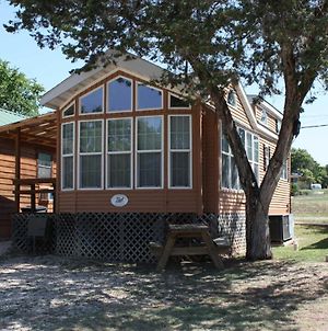 River Run Park Model Cabin On Guadalupe Hotel Kerrville Exterior photo
