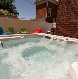 Downtown Retreat, Hot Tub, Firepit, Grill Apartment Michigan City Exterior photo