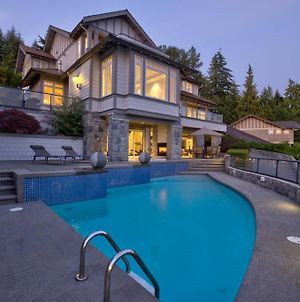 Immaculate West Vancouver Home - Amenities & Views Exterior photo