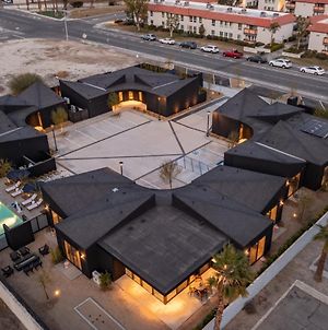 Blackhaus Full Buyout By Avantstay 16-Room Hotel Palm Springs Exterior photo