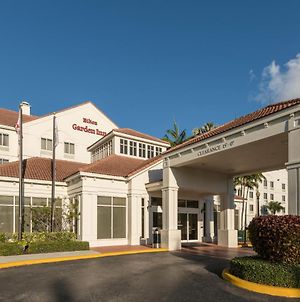 Hilton Garden Inn Boca Raton Exterior photo