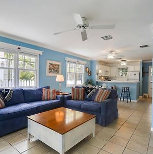 Southard Getaway By Avantstay W Covered Patio Great Location Shared Pool Week Long Stays Key West Exterior photo
